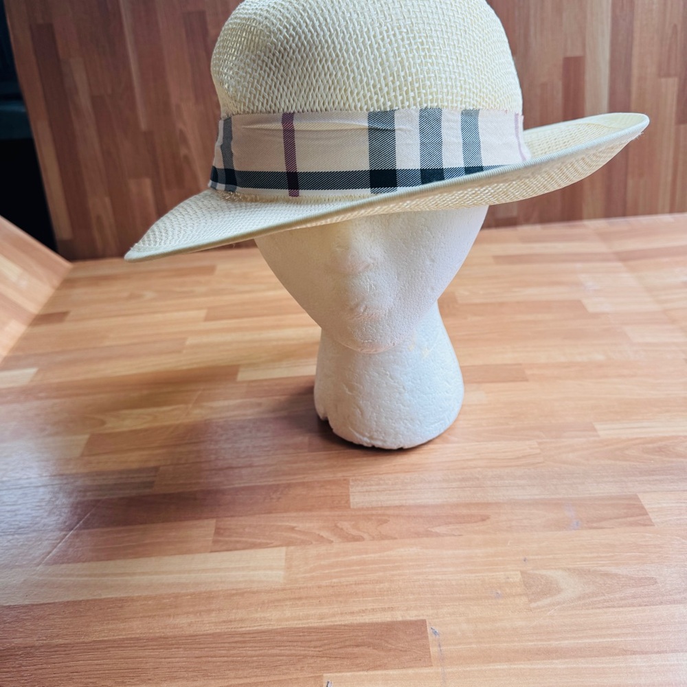 Summer hat with plaid trim - Picture 4 of 13